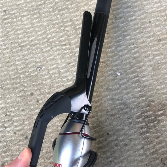 Three-quarter inch curling iron - Picture 2 of 3